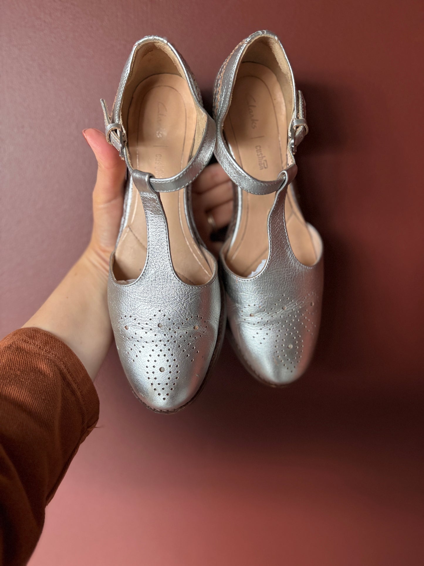 Silver T-Bar Brouges