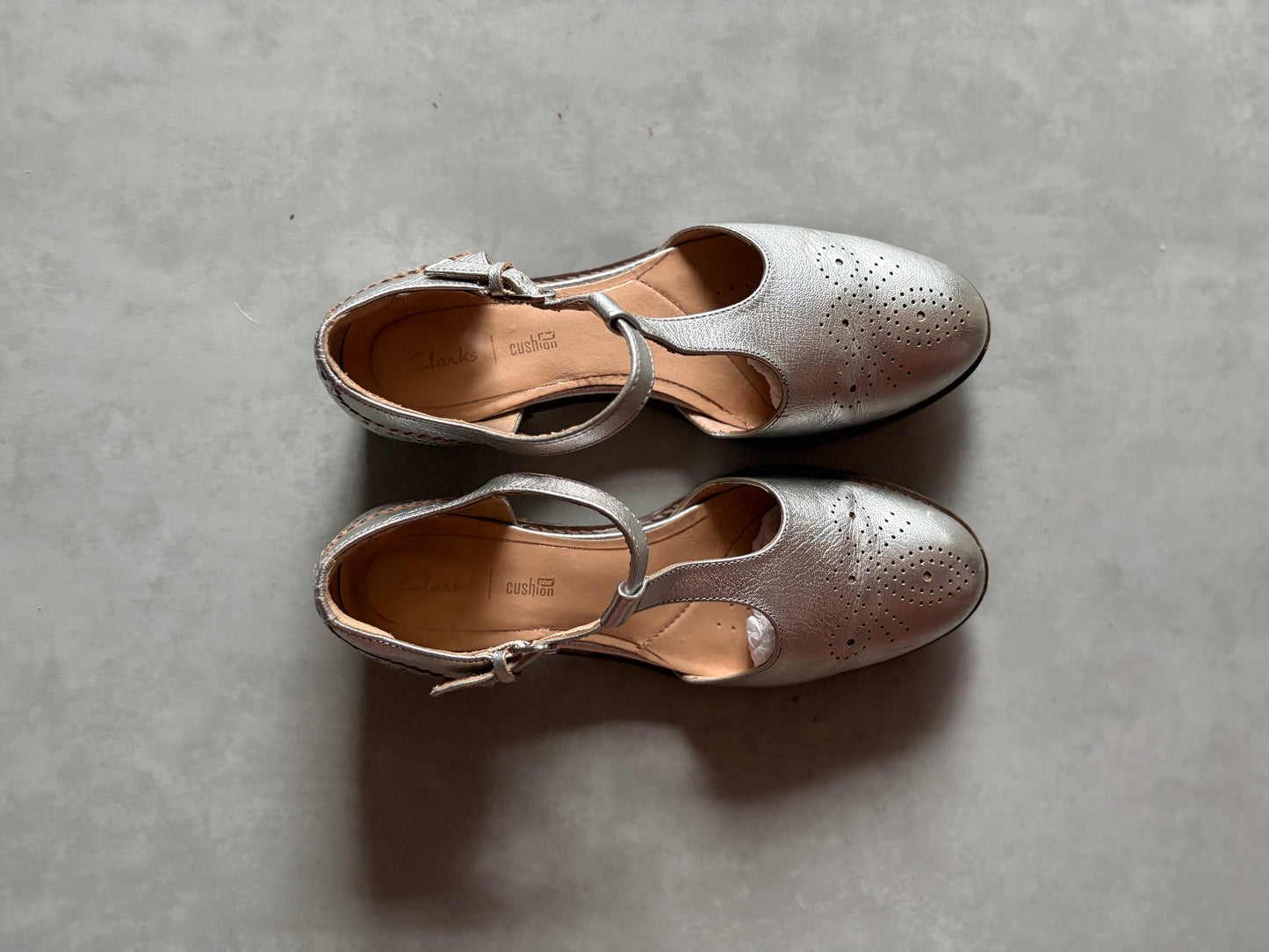 Silver T-Bar Brouges