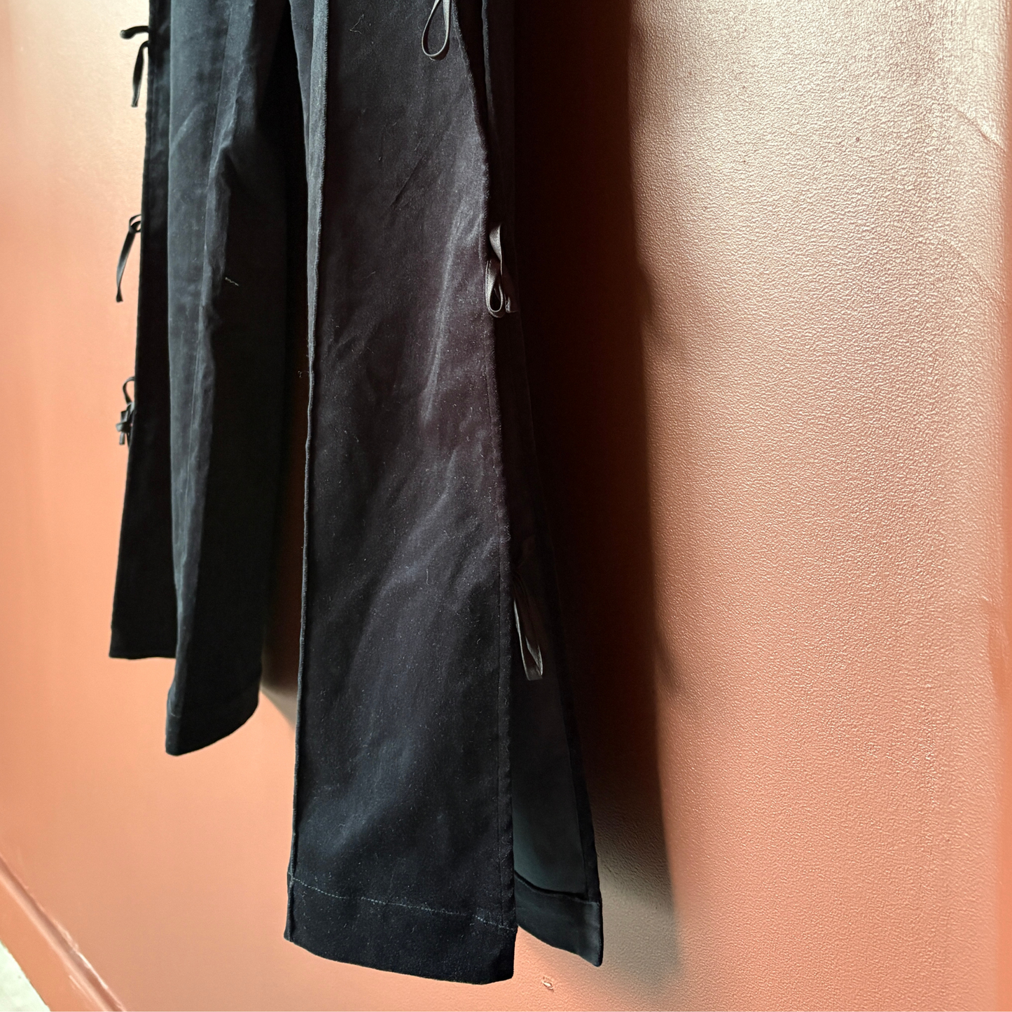 KITRI Black Velvet Bow Trousers