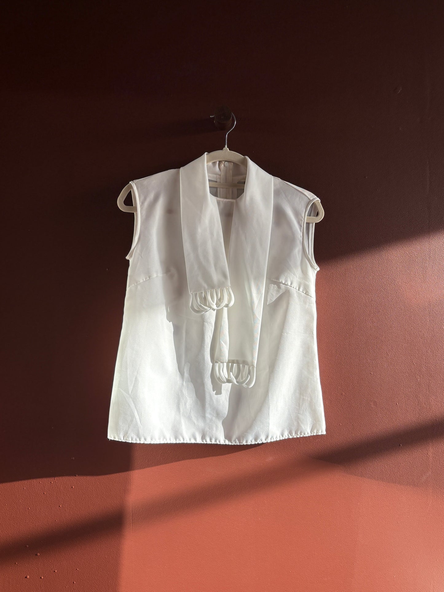 Vintage White Sleeveless Blouse with Necktie