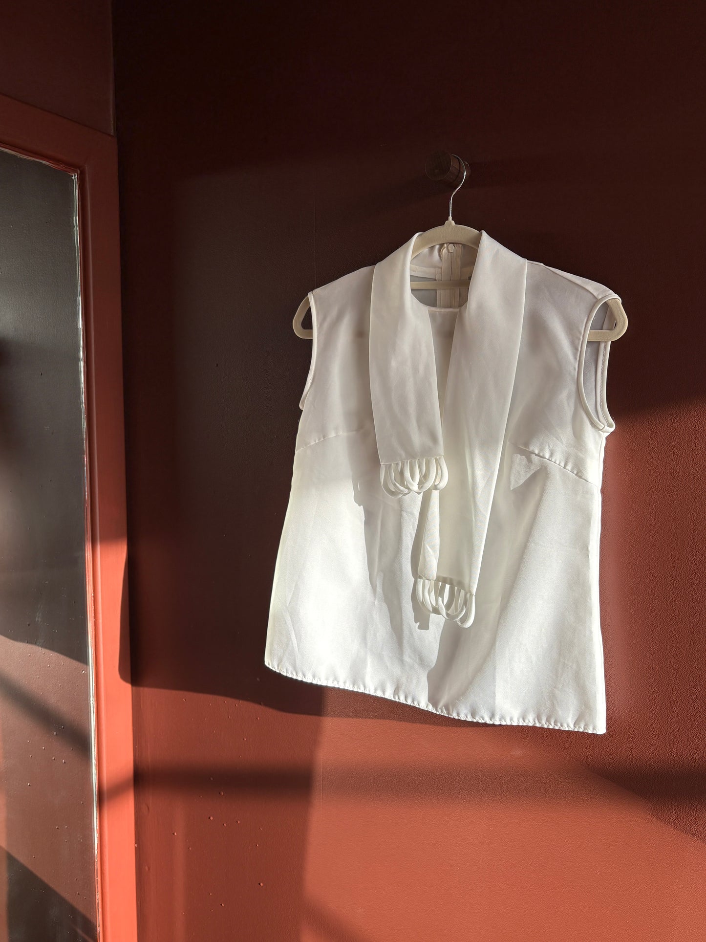 Vintage White Sleeveless Blouse with Necktie