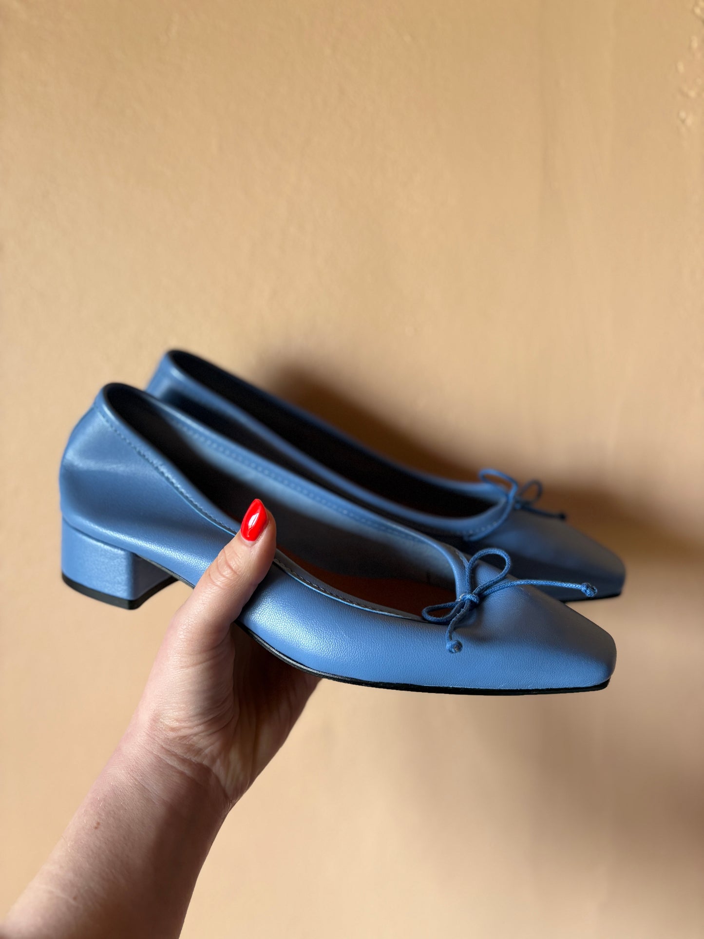 About Arianne Mina Malibu Heels